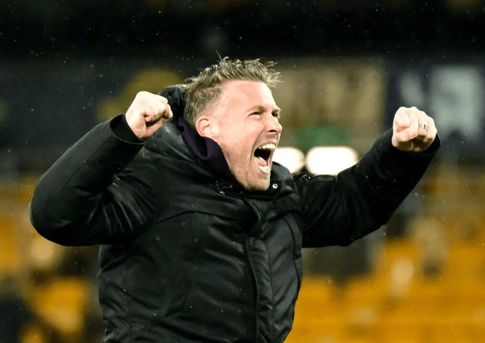 狼队本赛季英超8分来自前六球队，占比过半|切尔西|埃弗顿|热刺|英超联赛|利物浦_新浪体育_新浪新闻