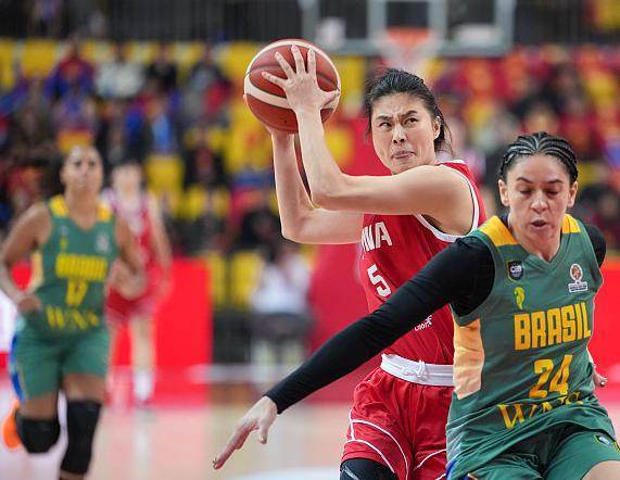 华体会官网-中国女篮加时险胜巴西！王思雨砍21分张子宇也建功